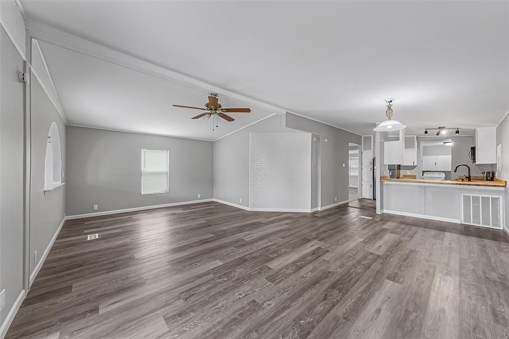 En Venta: $159,900 (2 camas, 2 baños, 1035 Pies cuadrados)