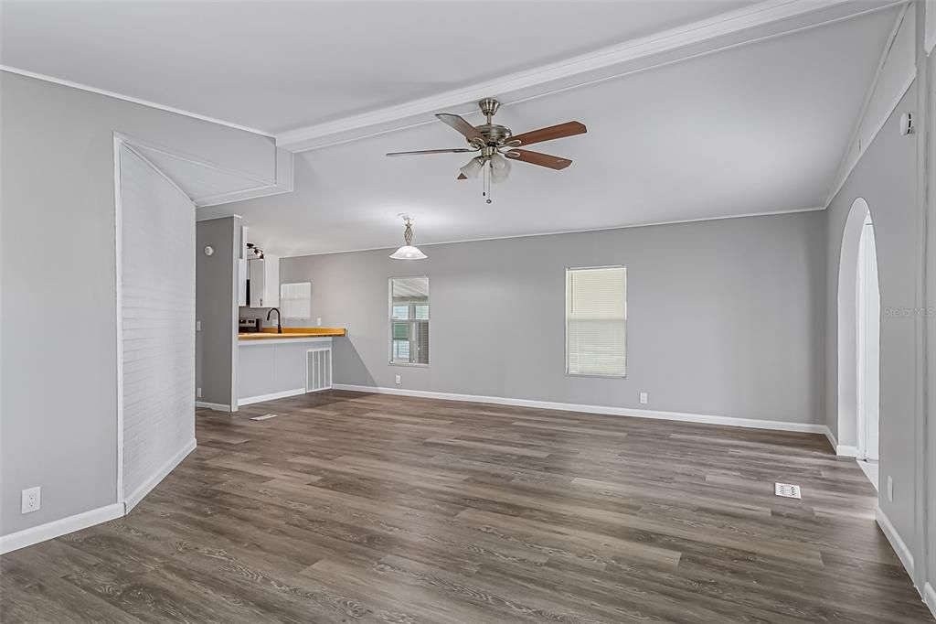 En Venta: $159,900 (2 camas, 2 baños, 1035 Pies cuadrados)