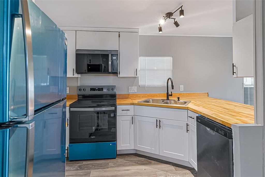 En Venta: $159,900 (2 camas, 2 baños, 1035 Pies cuadrados)