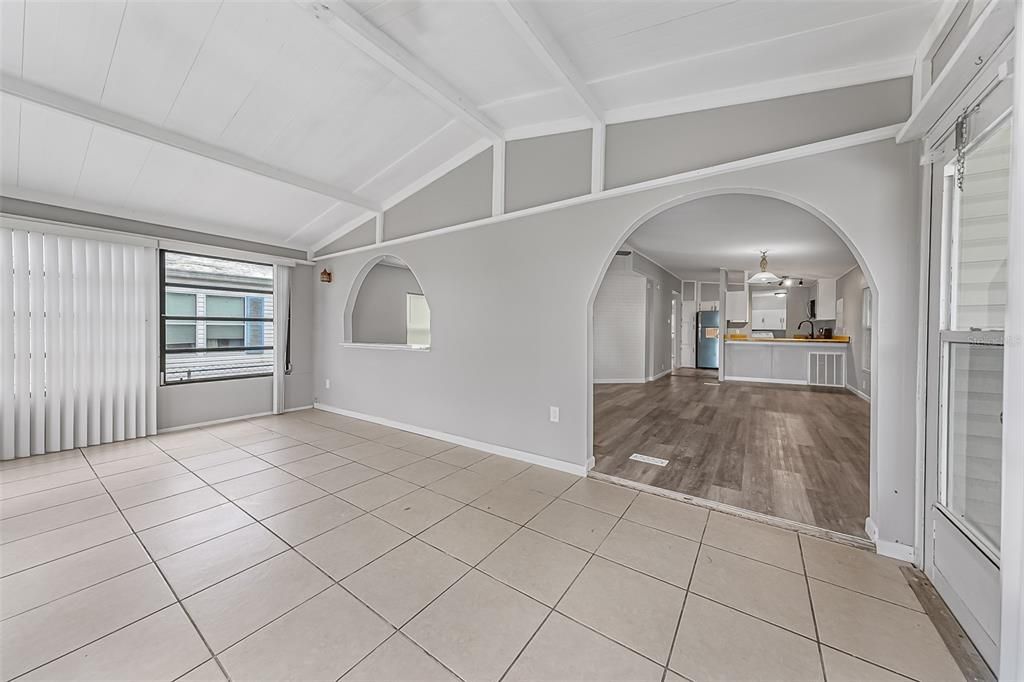 En Venta: $159,900 (2 camas, 2 baños, 1035 Pies cuadrados)