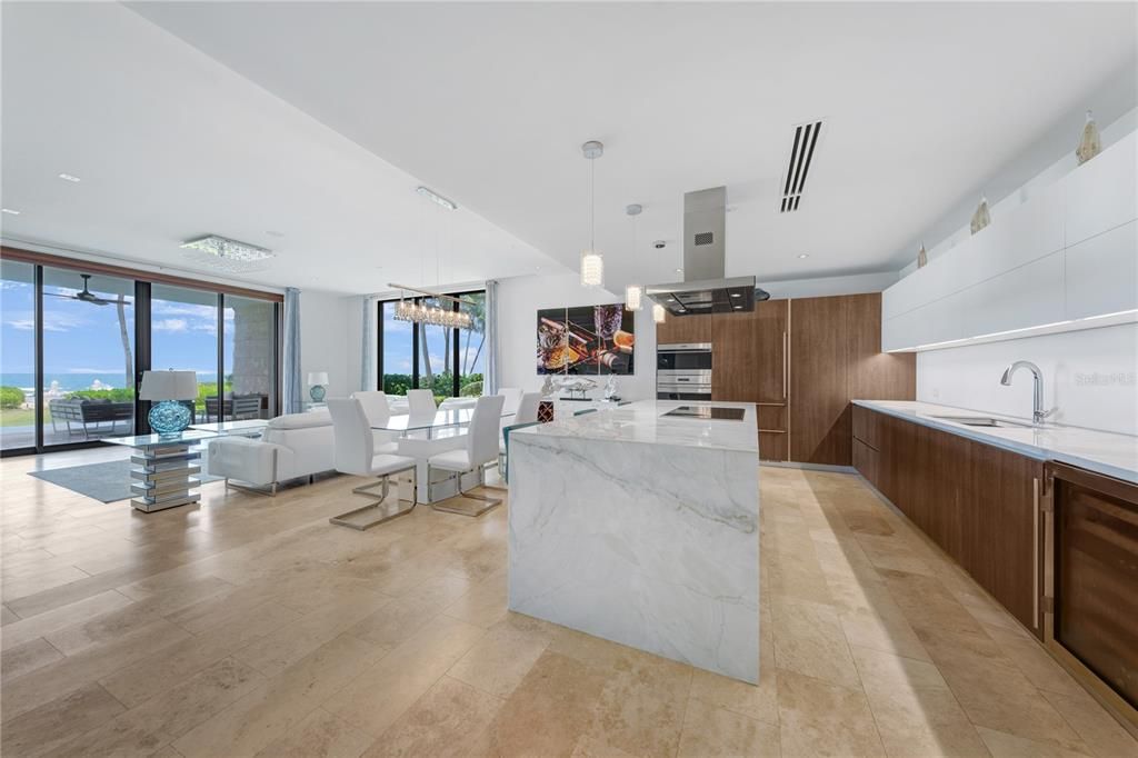 待售: $11,500,000 (3 贝兹, 3 浴室, 3524 平方英尺)