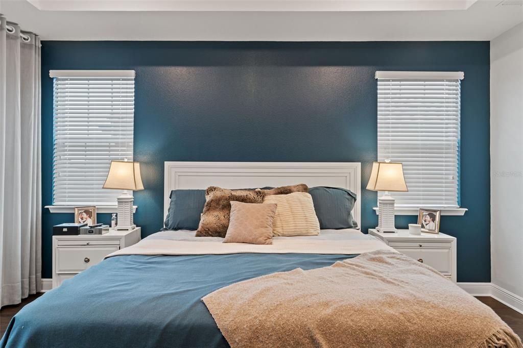 Active With Contract: $890,000 (4 beds, 3 baths, 2733 Square Feet)