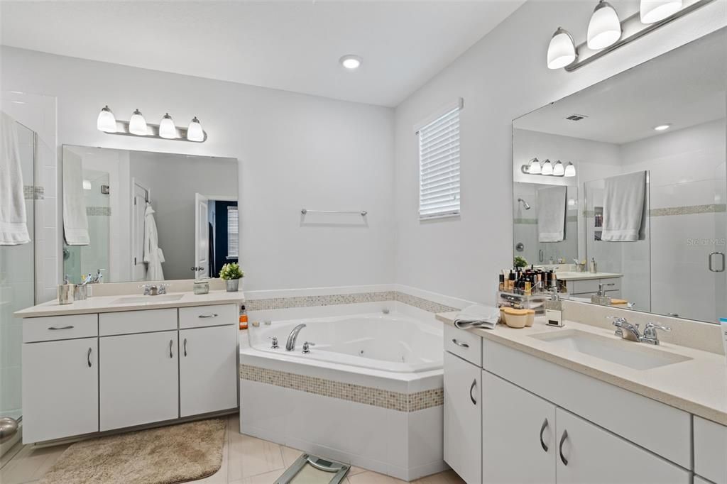 Active With Contract: $890,000 (4 beds, 3 baths, 2733 Square Feet)