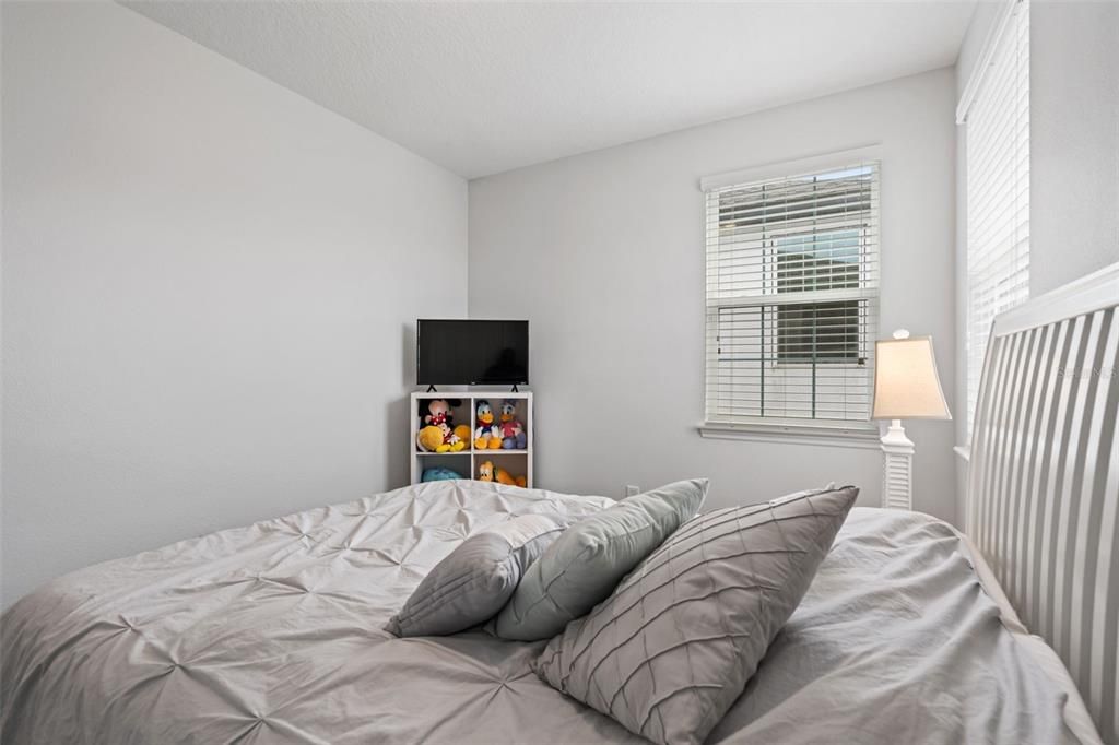 Active With Contract: $890,000 (4 beds, 3 baths, 2733 Square Feet)