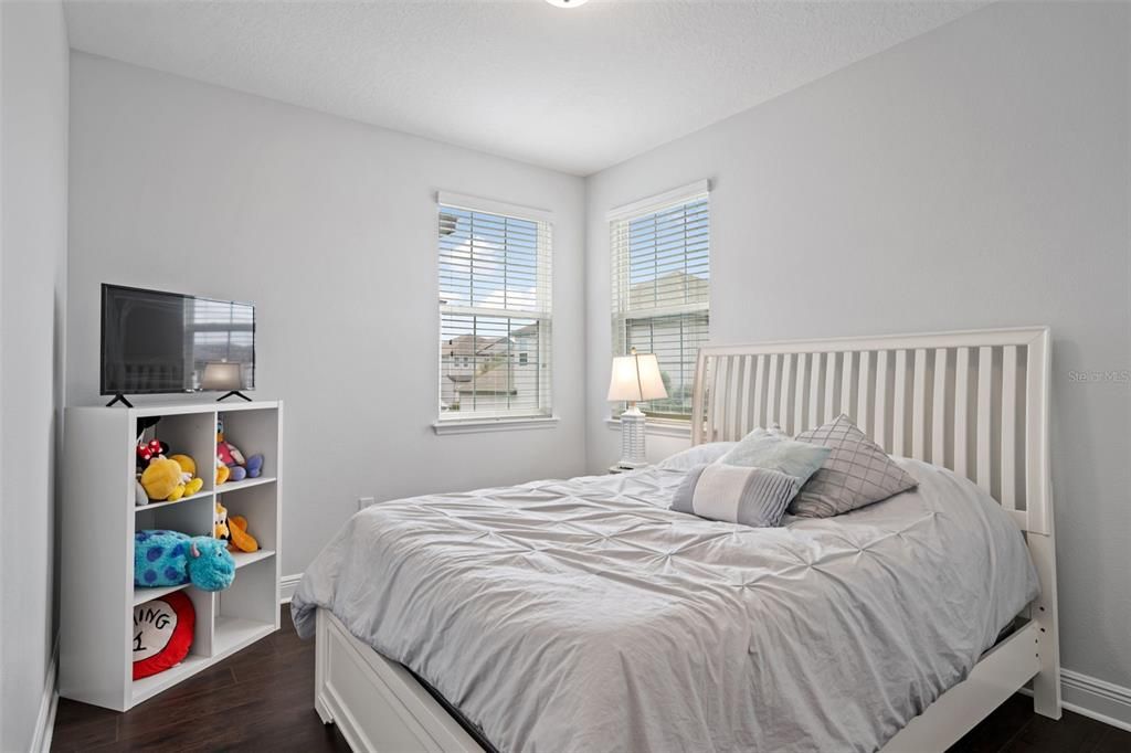 Active With Contract: $890,000 (4 beds, 3 baths, 2733 Square Feet)