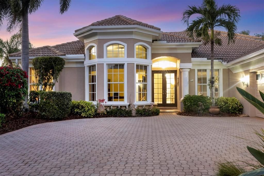 待售: $1,575,000 (5 贝兹, 5 浴室, 4101 平方英尺)