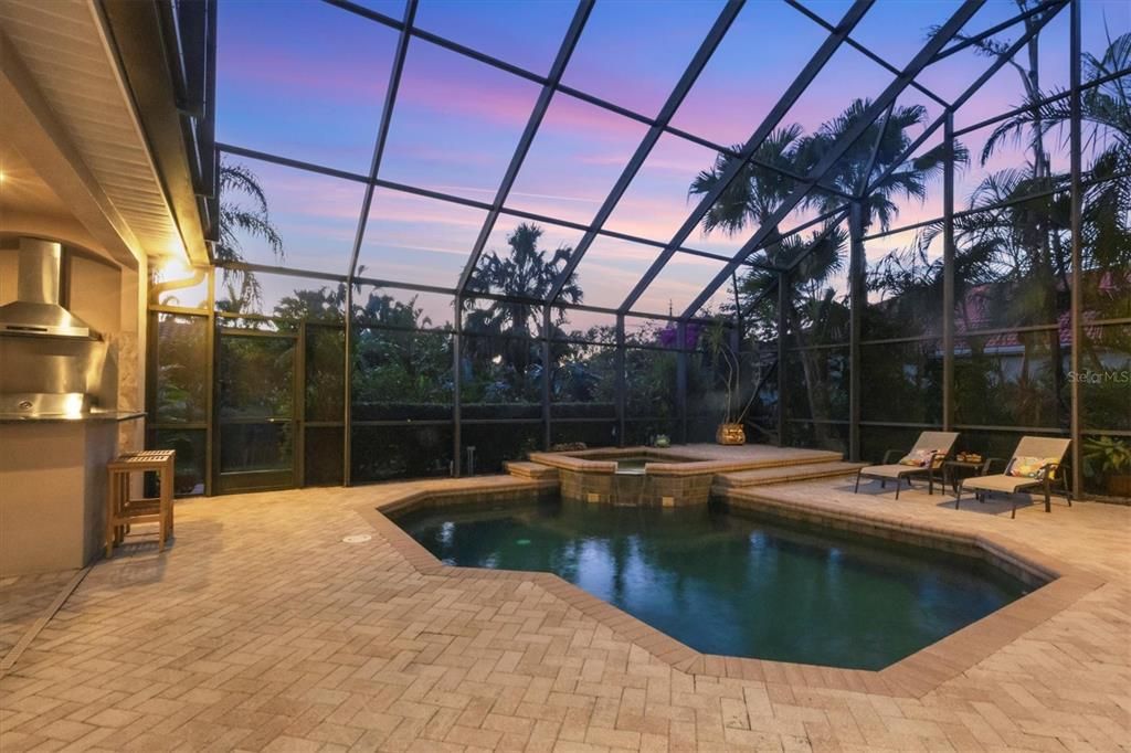 待售: $1,575,000 (5 贝兹, 5 浴室, 4101 平方英尺)