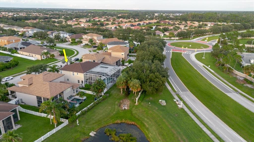 合同活跃: $710,000 (6 贝兹, 4 浴室, 3674 平方英尺)