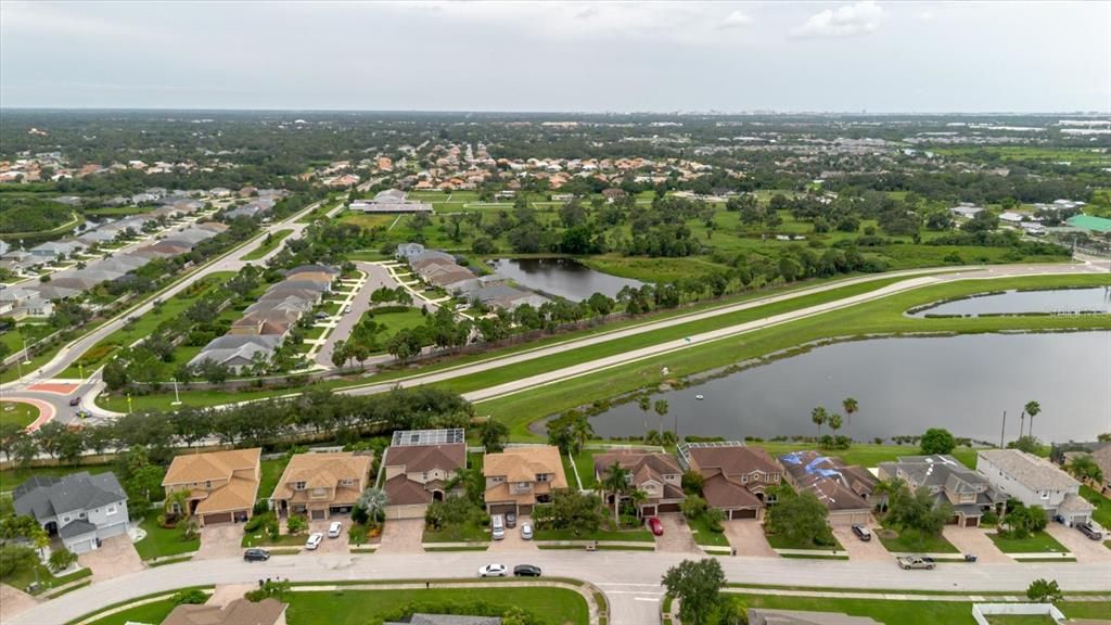 合同活跃: $710,000 (6 贝兹, 4 浴室, 3674 平方英尺)