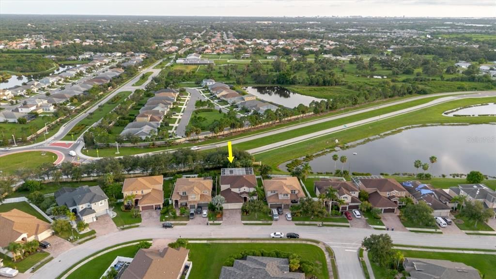 合同活跃: $710,000 (6 贝兹, 4 浴室, 3674 平方英尺)