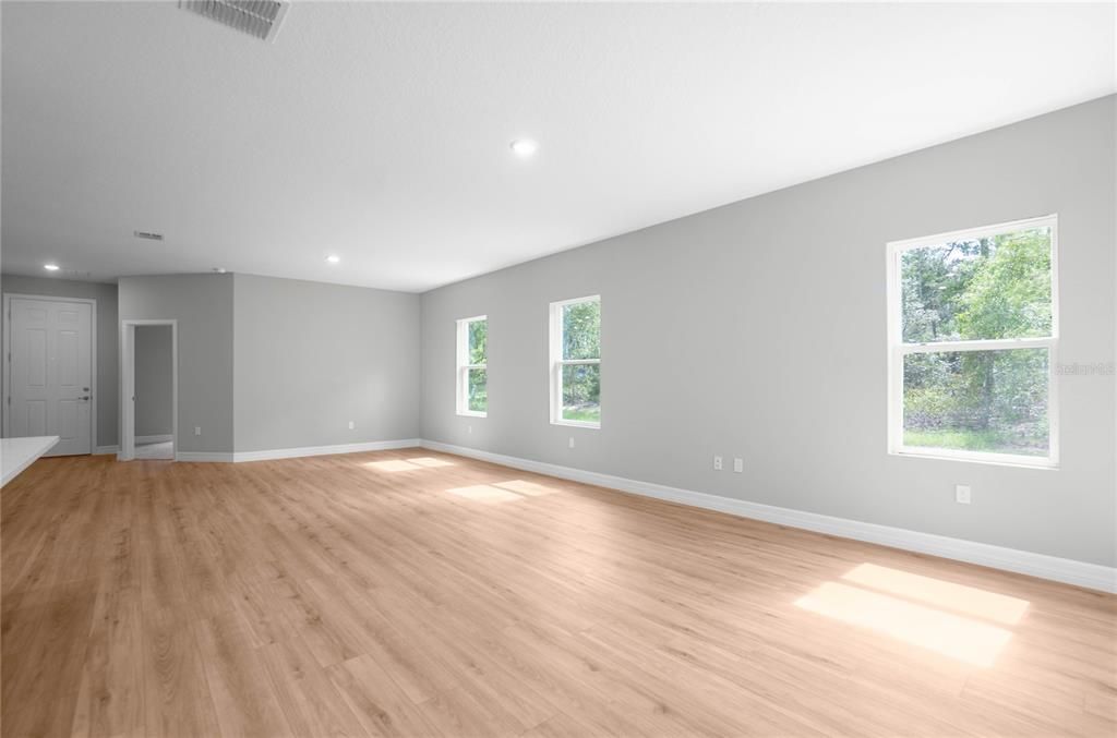 Active With Contract: $345,000 (4 beds, 3 baths, 1990 Square Feet)