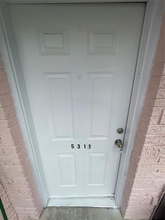 For Rent: $1,100 (2 beds, 1 baths, 720 Square Feet)