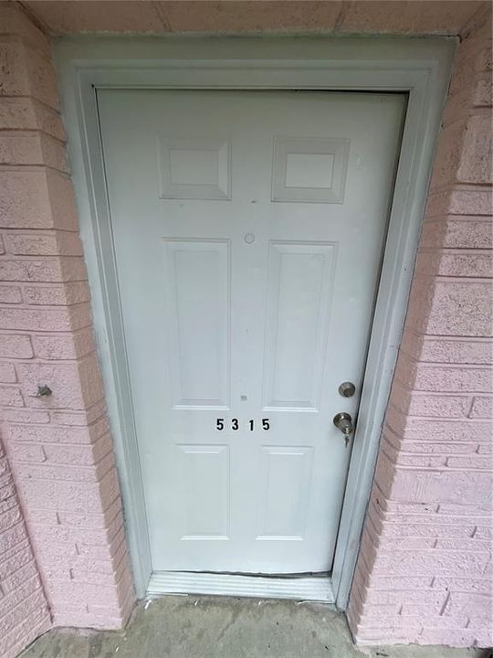 For Rent: $1,100 (2 beds, 1 baths, 720 Square Feet)