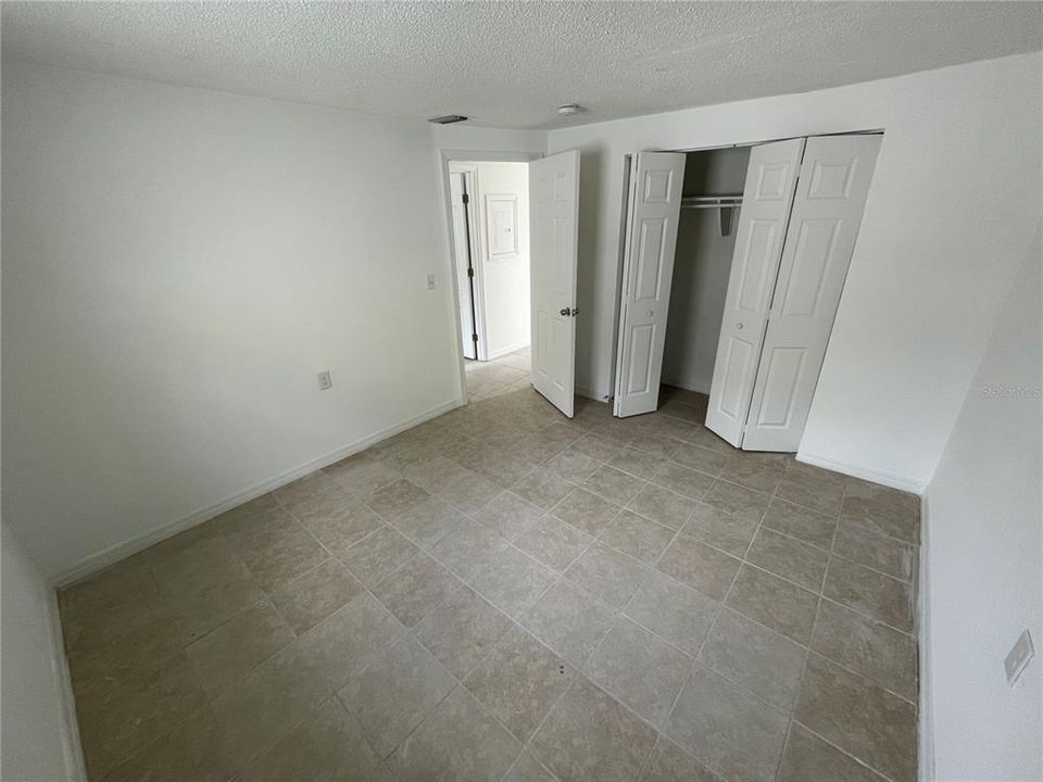 For Rent: $1,100 (2 beds, 1 baths, 720 Square Feet)