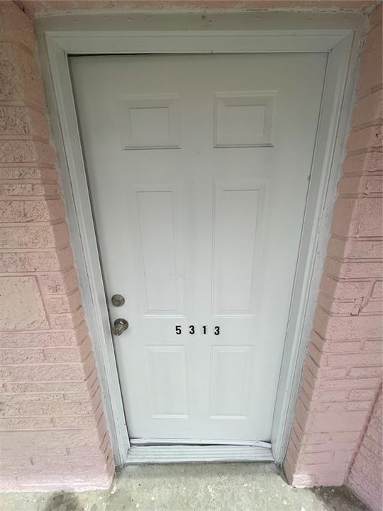 For Rent: $1,100 (2 beds, 1 baths, 720 Square Feet)