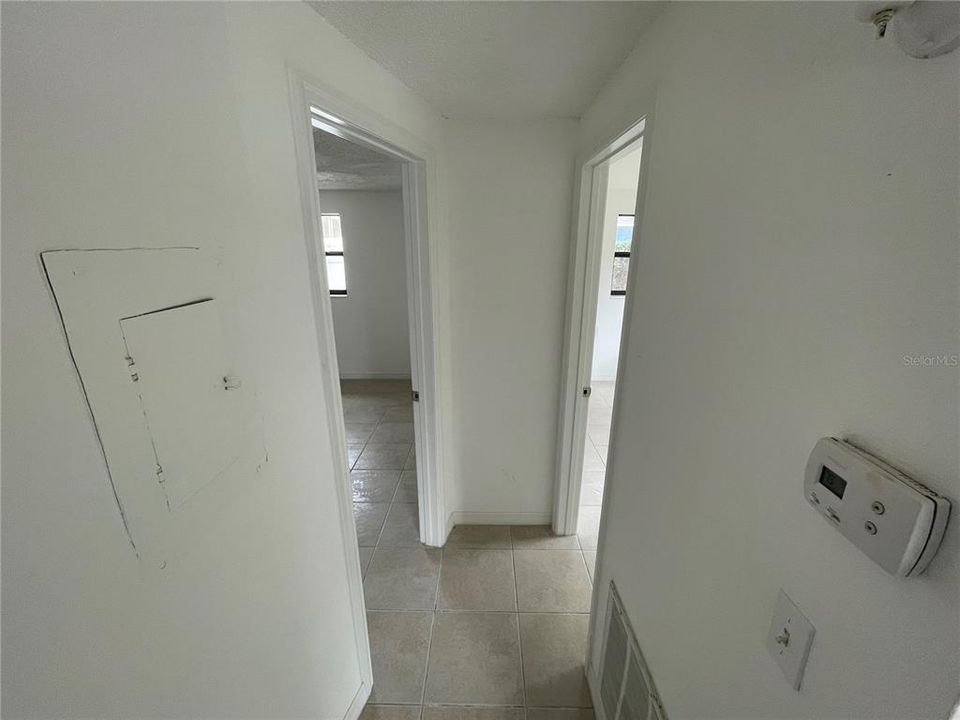 For Rent: $1,100 (2 beds, 1 baths, 720 Square Feet)