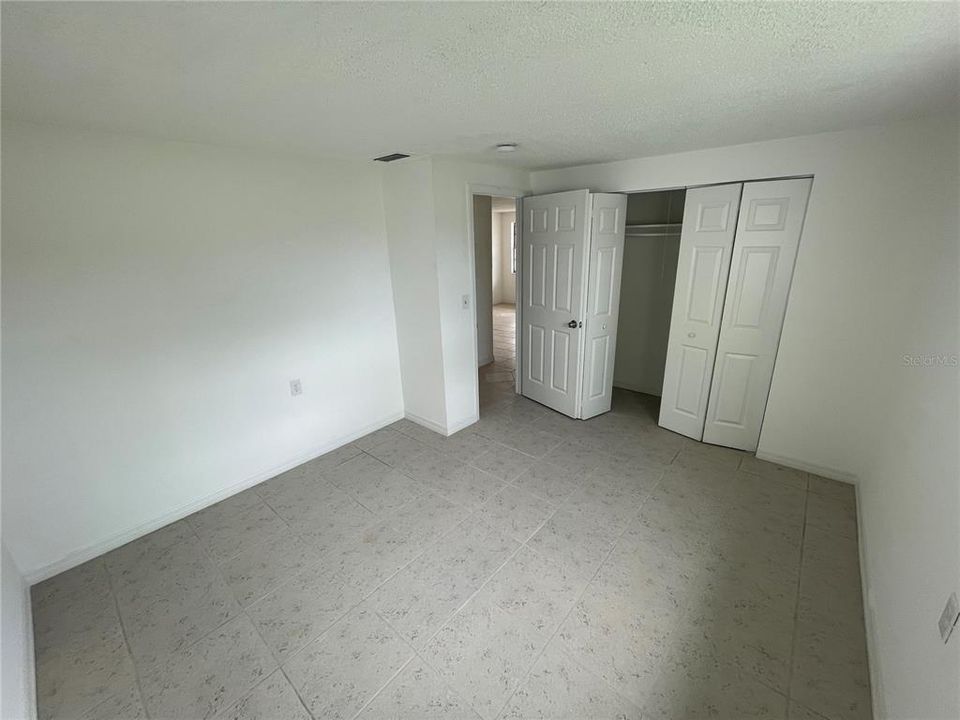 For Rent: $1,100 (2 beds, 1 baths, 720 Square Feet)