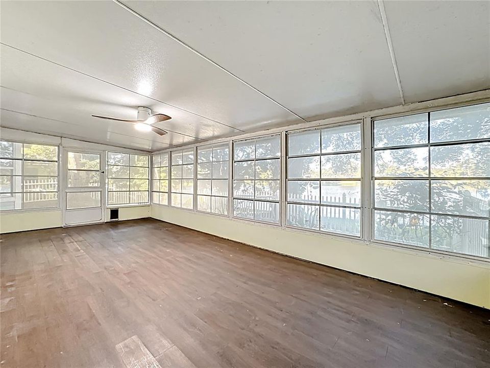 En Venta: $389,000 (3 camas, 2 baños, 1576 Pies cuadrados)