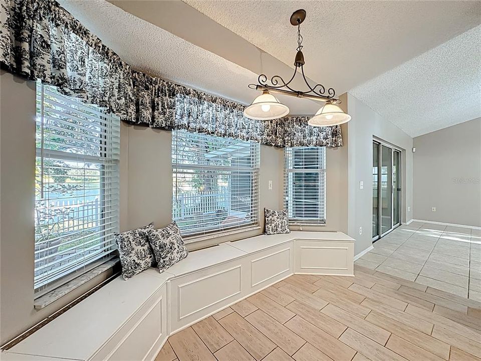 En Venta: $389,000 (3 camas, 2 baños, 1576 Pies cuadrados)