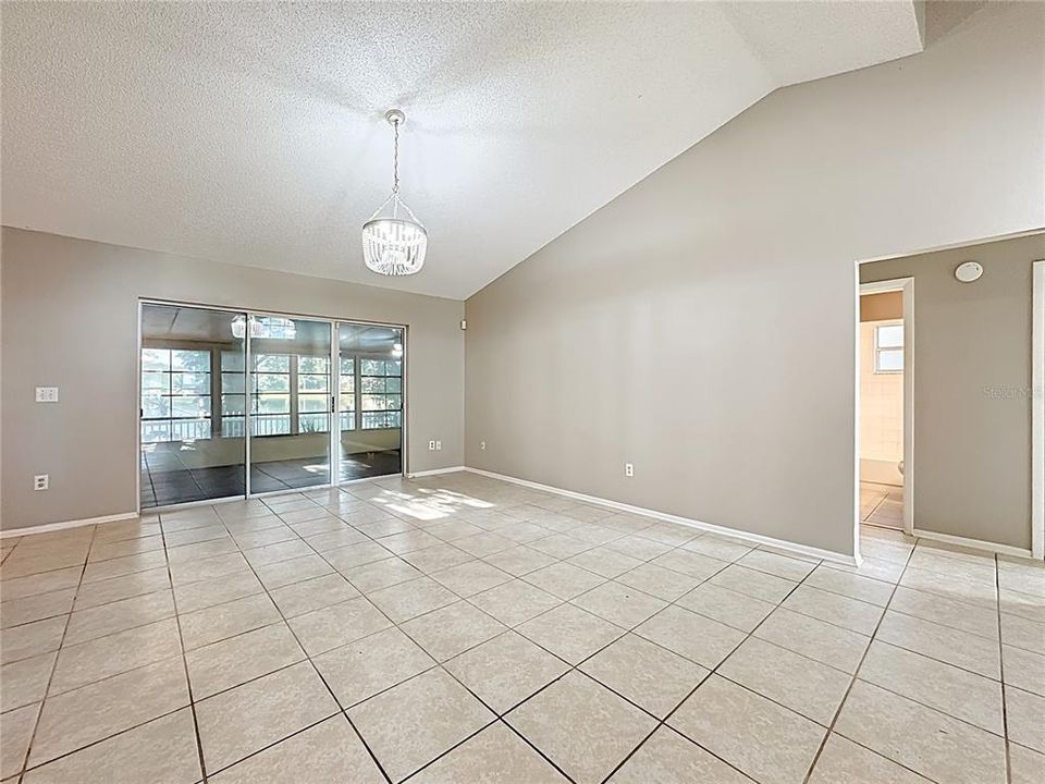 En Venta: $389,000 (3 camas, 2 baños, 1576 Pies cuadrados)