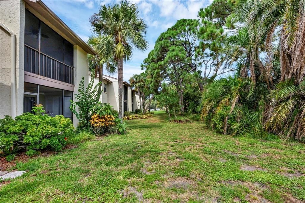 待售: $125,000 (1 贝兹, 1 浴室, 648 平方英尺)