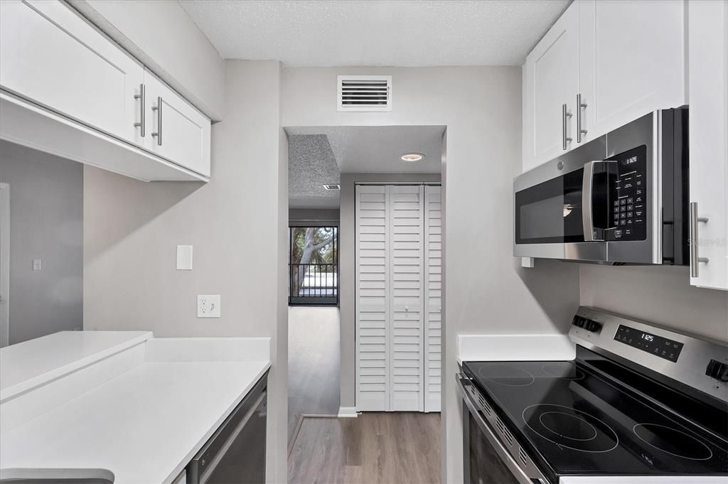 待售: $125,000 (1 贝兹, 1 浴室, 648 平方英尺)