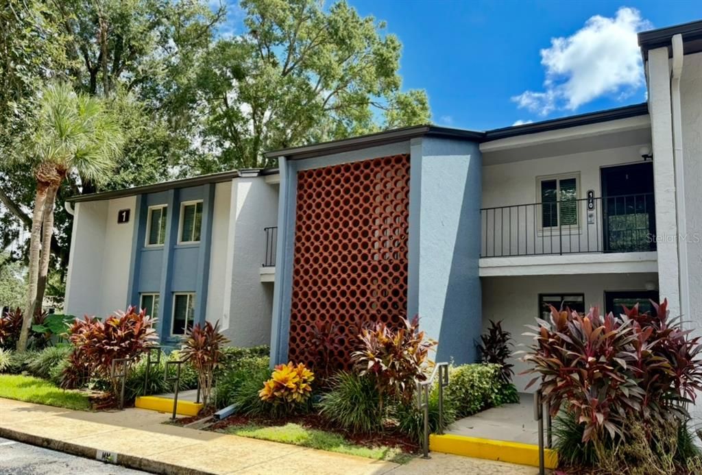 Recently Sold: $199,900 (2 beds, 2 baths, 1519 Square Feet)