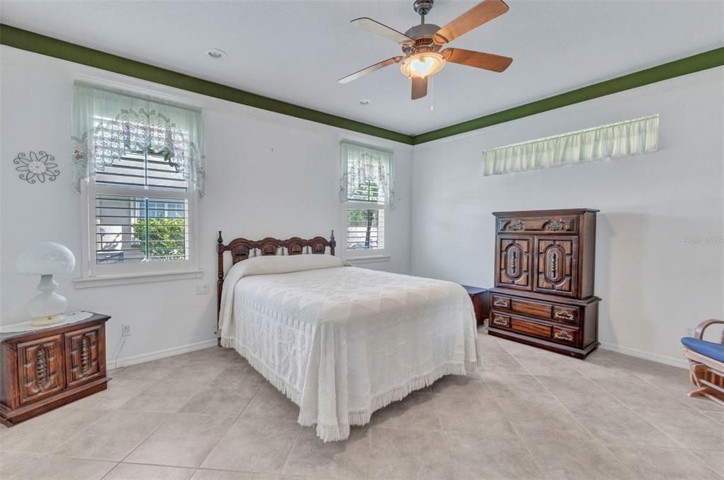 待售: $349,000 (3 贝兹, 2 浴室, 1998 平方英尺)