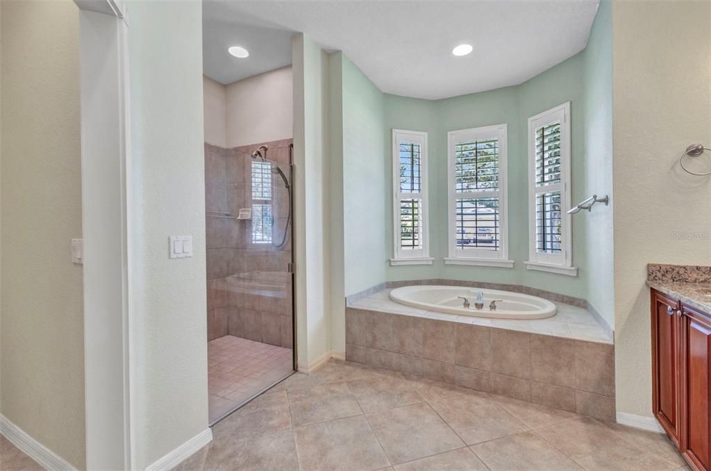 待售: $349,000 (3 贝兹, 2 浴室, 1998 平方英尺)