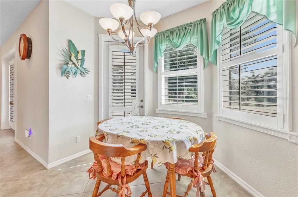 待售: $349,000 (3 贝兹, 2 浴室, 1998 平方英尺)