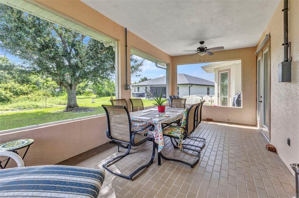 待售: $349,000 (3 贝兹, 2 浴室, 1998 平方英尺)