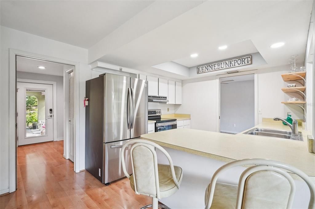For Sale: $449,900 (3 beds, 2 baths, 1726 Square Feet)