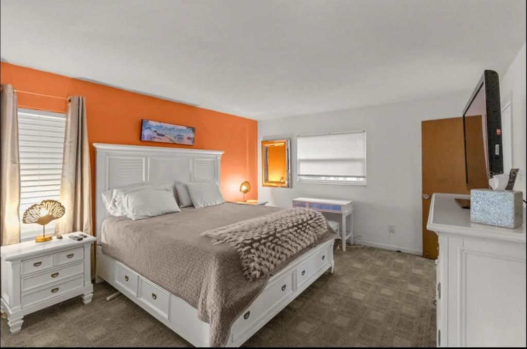 For Sale: $449,900 (3 beds, 2 baths, 1726 Square Feet)