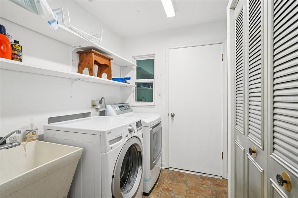 For Sale: $449,900 (3 beds, 2 baths, 1726 Square Feet)