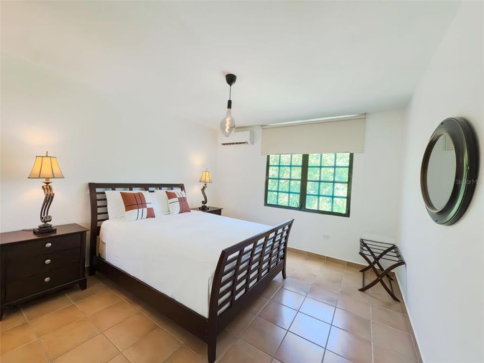 出租: $6,500 (4 贝兹, 4 浴室, 2764 平方英尺)