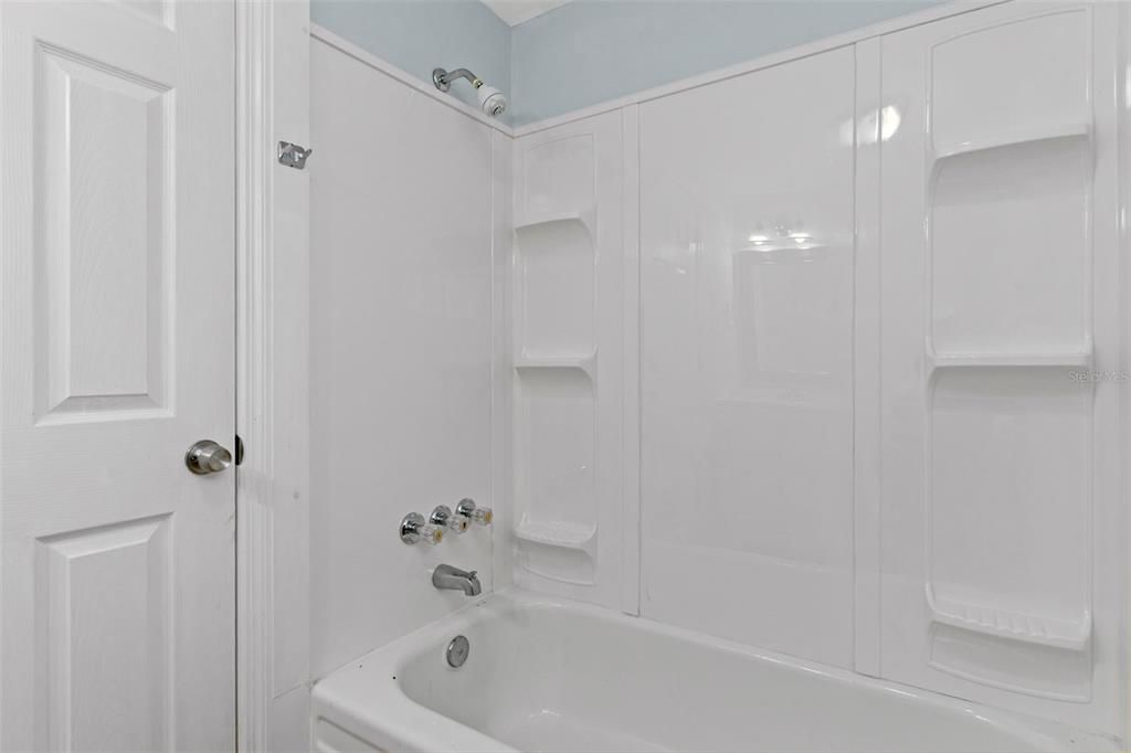 For Sale: $139,900 (1 beds, 1 baths, 675 Square Feet)
