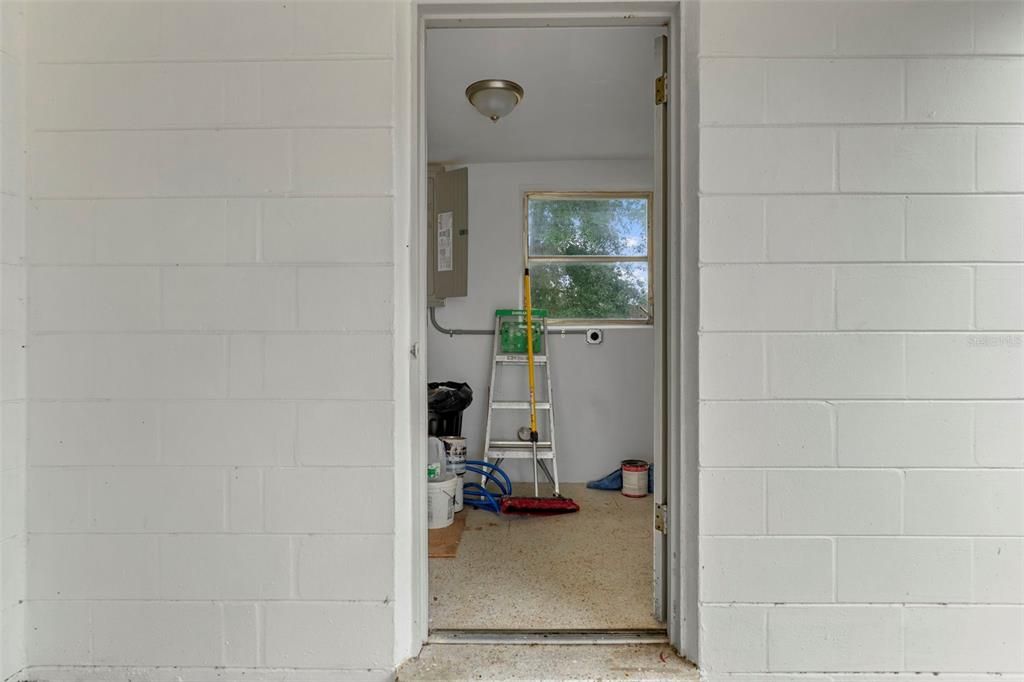 For Sale: $139,900 (1 beds, 1 baths, 675 Square Feet)