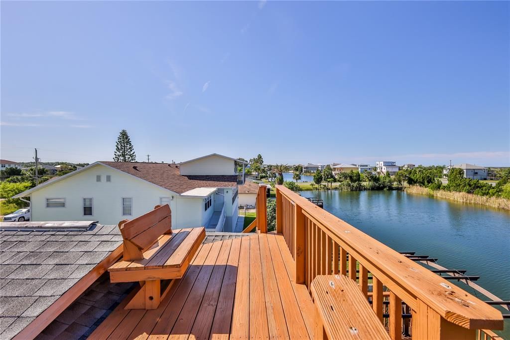 待售: $399,000 (2 贝兹, 2 浴室, 1300 平方英尺)