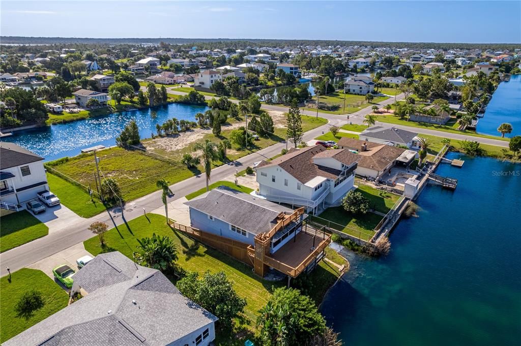 待售: $399,000 (2 贝兹, 2 浴室, 1300 平方英尺)