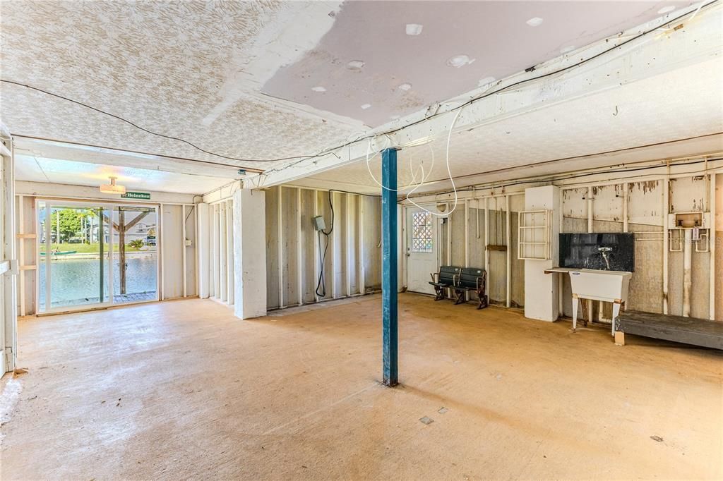 待售: $399,000 (2 贝兹, 2 浴室, 1300 平方英尺)