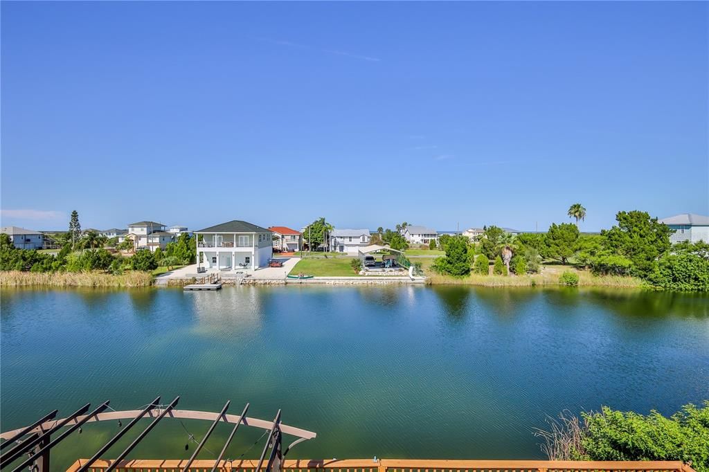 待售: $399,000 (2 贝兹, 2 浴室, 1300 平方英尺)