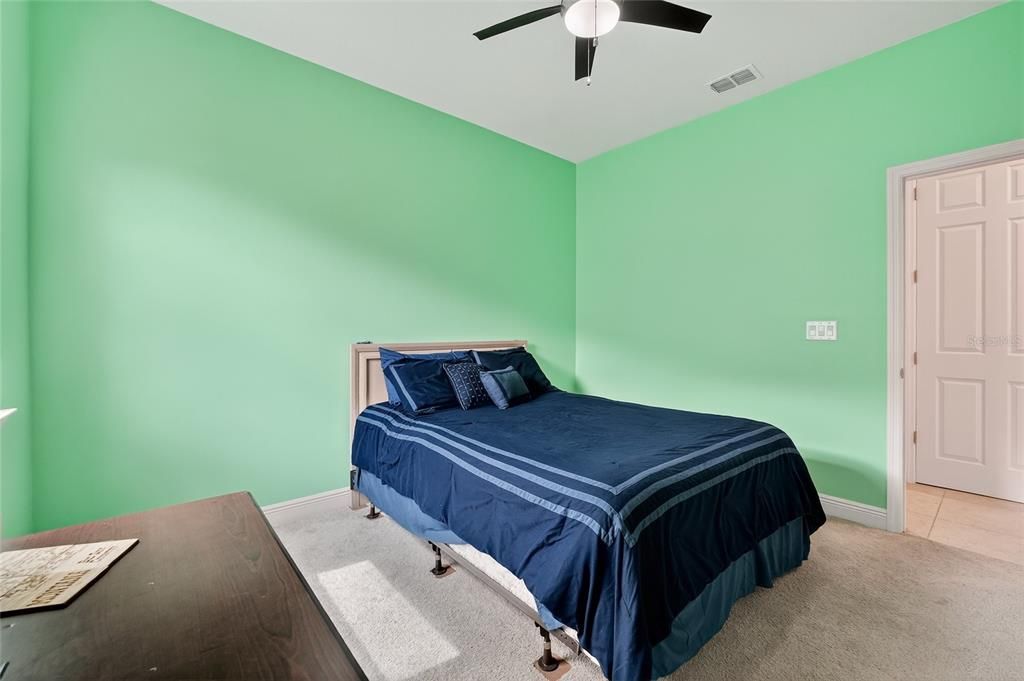 For Sale: $524,999 (4 beds, 3 baths, 2396 Square Feet)