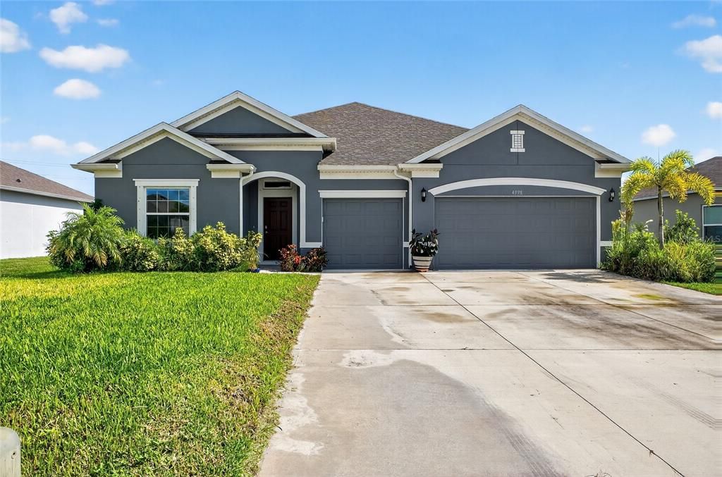 For Sale: $524,999 (4 beds, 3 baths, 2396 Square Feet)