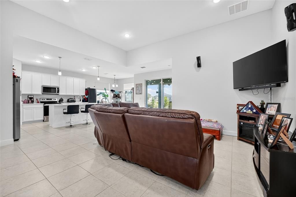 For Sale: $524,999 (4 beds, 3 baths, 2396 Square Feet)