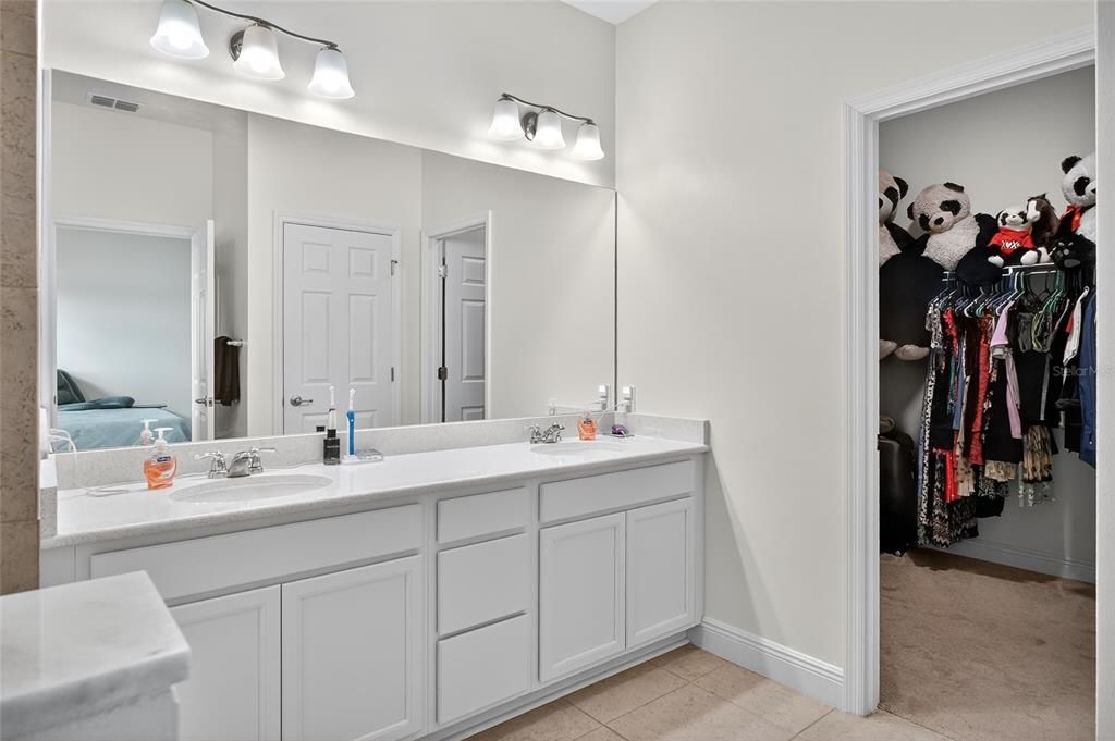 For Sale: $524,999 (4 beds, 3 baths, 2396 Square Feet)