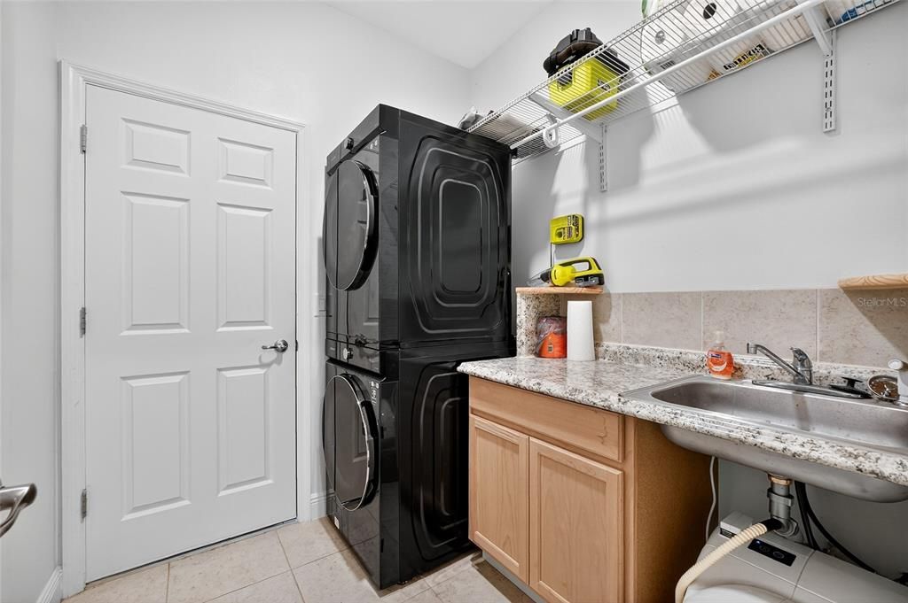 For Sale: $524,999 (4 beds, 3 baths, 2396 Square Feet)