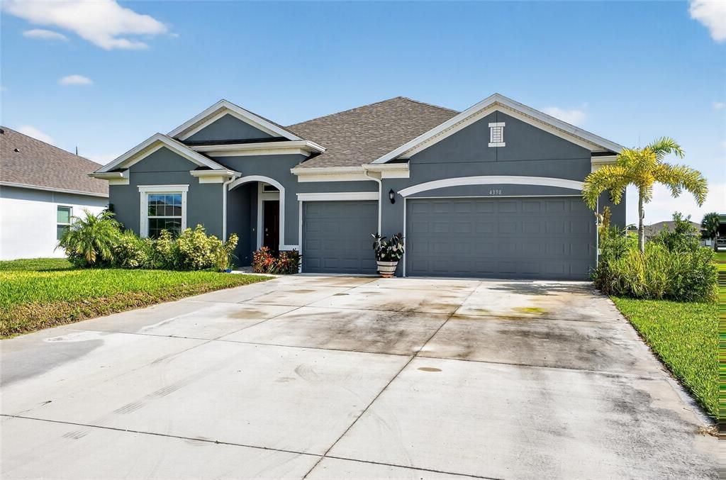 For Sale: $524,999 (4 beds, 3 baths, 2396 Square Feet)