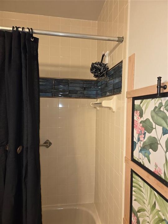 For Sale: $165,000 (2 beds, 1 baths, 980 Square Feet)