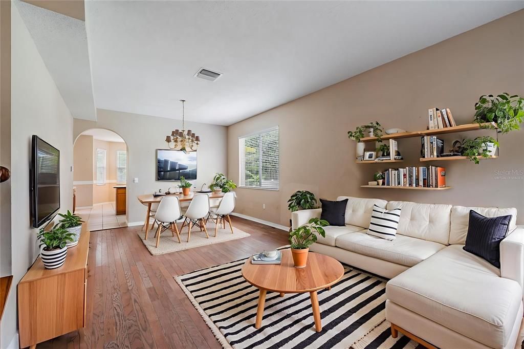 Active With Contract: $609,900 (5 beds, 3 baths, 2976 Square Feet)