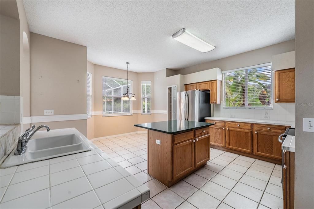 Active With Contract: $609,900 (5 beds, 3 baths, 2976 Square Feet)